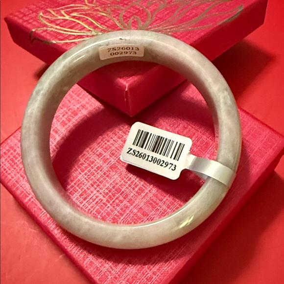 Jewelry - Elegant Burmese Jade Bangle Bracelet